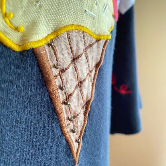 Vintage Bechamel L Blouse with Ice Cream Cones and Cherries Embroidered Beaded - Picture 8 of 10